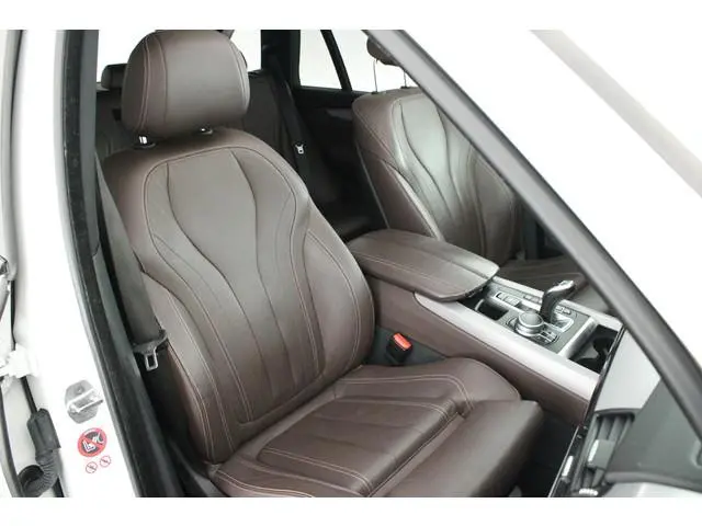 BMW X5 xDrive30d 259pk High Executive M-Sport Panoramadak Trekhaak Leder Memory Camera Keyless Navig...