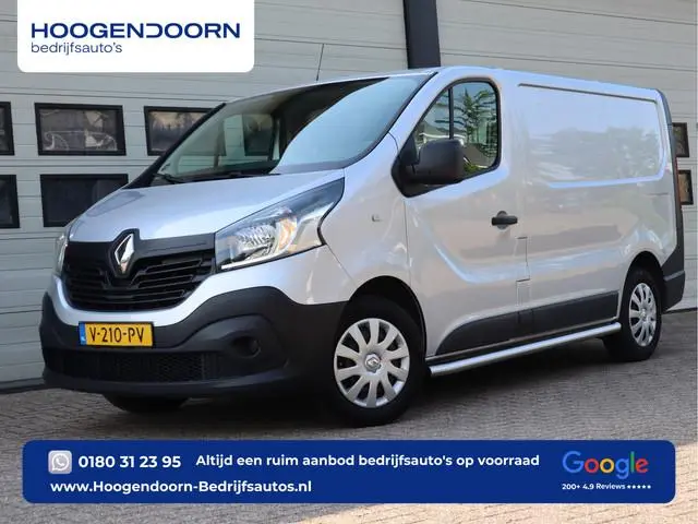 Renault Trafic 1.6 dCi Euro 6 - Airco - Trekhaak - Cruise - 3 Zits
