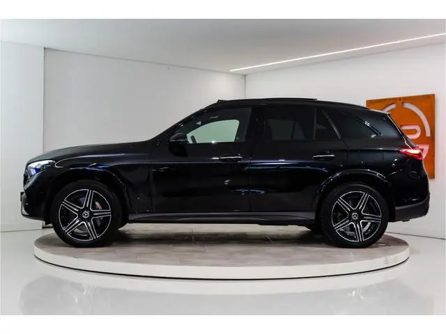 Mercedes-Benz GLC-klasse 300e 4MATIC AMG 313PK | Pano | Burmester | Sfeer | Trekhaak | Stoel&Stuurve...