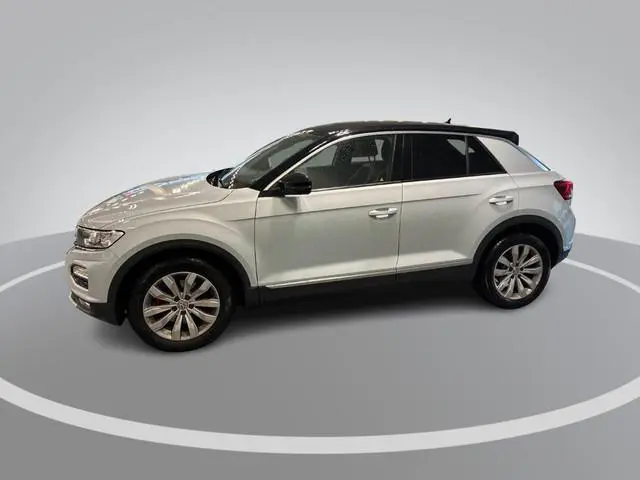 Volkswagen T-Roc 1.5 TSI 150pk DSG Sport · Camera · Apple/Android Car Play · Elek. Achterklep · Stoe...