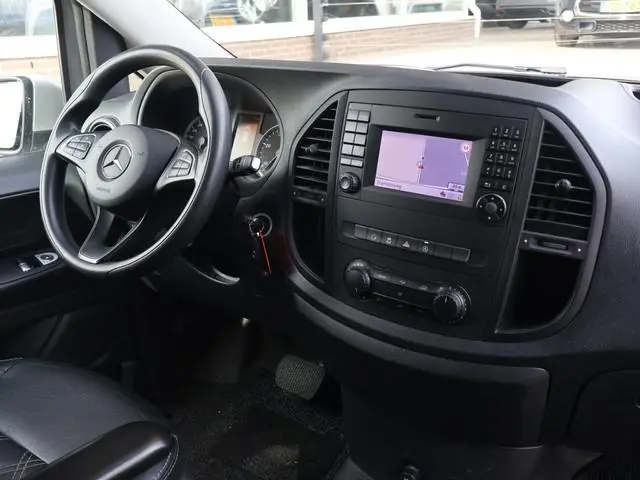 Mercedes-Benz Vito 114 CDI 136 PK AUT. LANG DUBBEL CABINE + LEDER | 19 INCH LMV | TREKHAAK | NAVIGAT...