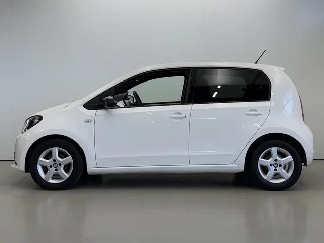 SEAT Mii 1.0 Style Intense | Smartphone integratie via app | Cruise | Lichtmetalen velgen | Rijklaar...