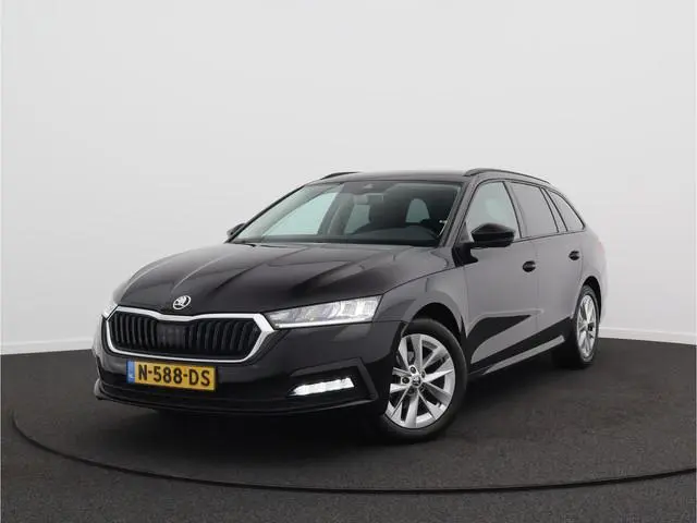 ŠKODA Octavia Combi 1.5 TSI Edition/ trekhaak/ lage km!