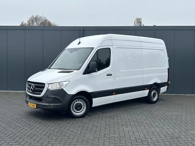 Mercedes-Benz Sprinter 317 CDI 170 PK 3.5T RWD / L2H2 / AUTOMAAT / 270 A DEUREN / AIRCO / CRUISE / A...