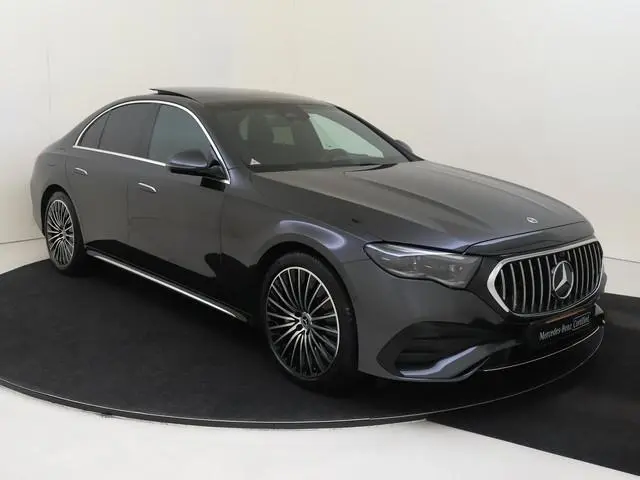 Mercedes-Benz E-klasse 300 e Sport Edition / Panoramadak/ SUPERSCREEN/ Leder/ Stoelverwarming- & Ven...