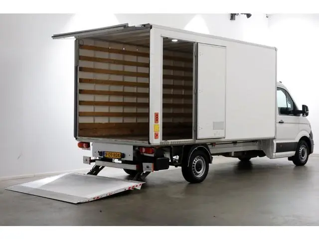 Volkswagen Crafter 35 2.0 TDI 140pk Bakwagen met laadklep en zijdeur 03-2022