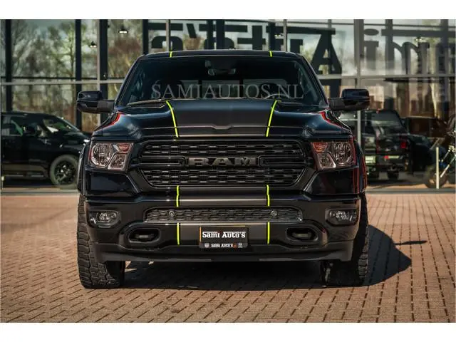 Dodge RAM SPORT | 5.7 V8 4x4 HEMI | PANORAMA DAK | GROOTSCHERM 12 INCH | LPG | Diamond Black Pearl |...