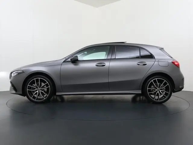 Mercedes-Benz A-klasse 250 e Business Solution AMG