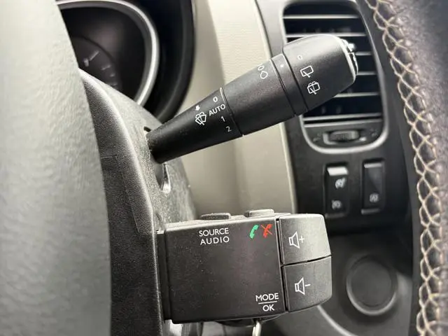 Nissan NV300