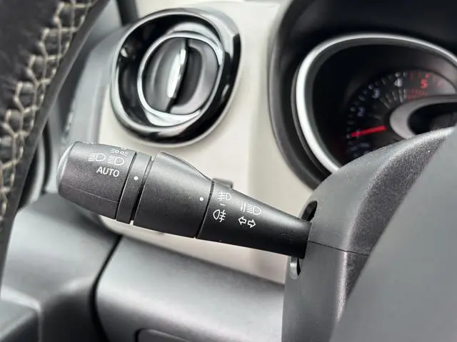 Nissan NV300