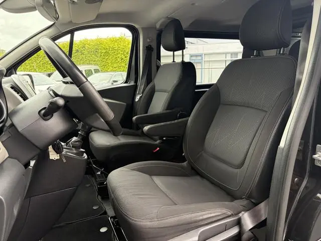 Nissan NV300
