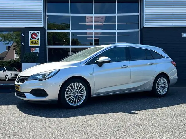 Opel Astra Sports Tourer 1.2 Elegance, Airco, Bluetooth, Camera, CarPlay, Cruise, Navi, Lane Assist,...