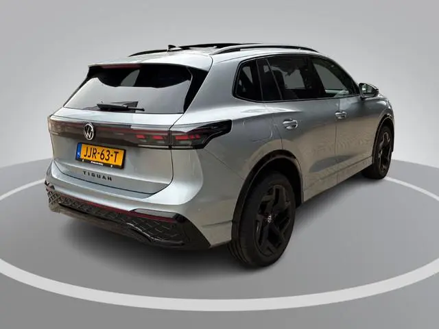 Volkswagen Tiguan 1.5 eHybrid 272pk DSG R-Line Edition · Panoramadak · Inklap. Trekhaak · 360 Camera...