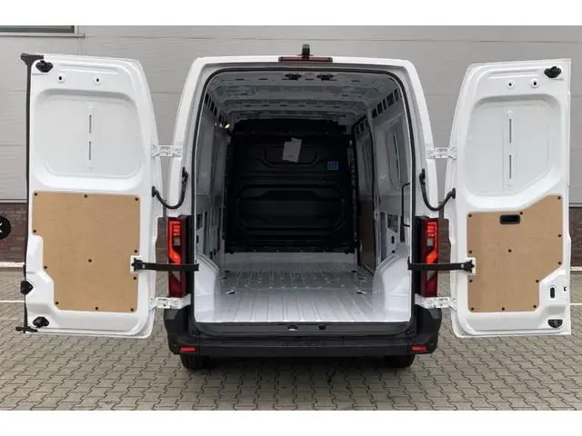 Nissan Interstar