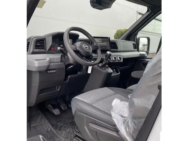 Nissan Interstar