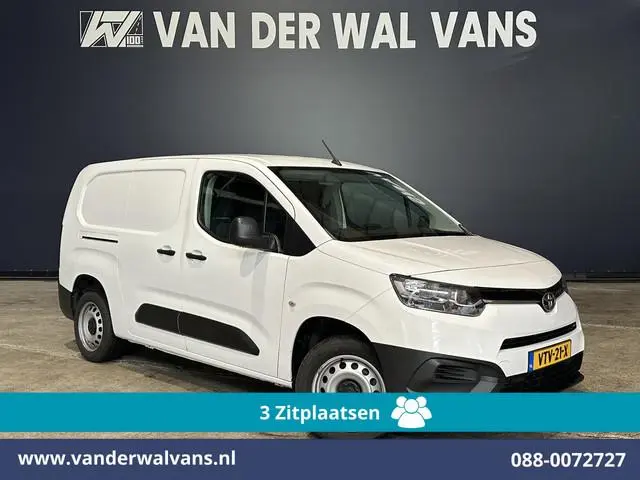 Toyota PROACE CITY 1.5 D-4D 102pk L2H1 Euro6 Airco | 3-Zits | Cruisecontrol | Trekhaak Bijrijdersban...