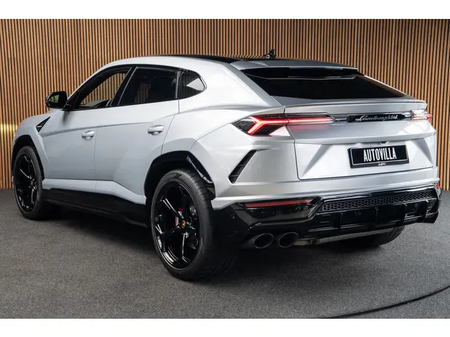Lamborghini Urus 4.0 V8 HUD Leder Ceramic B&O 360° Massage ACC Alcantara hemel Elektr. achterklep El...