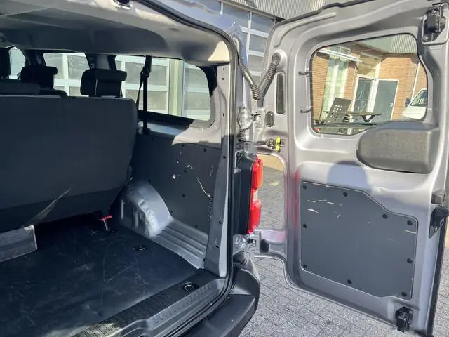 Peugeot Traveller