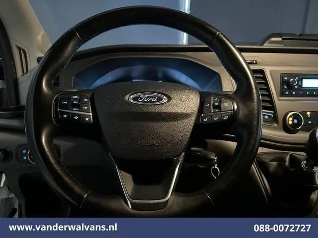 Ford Transit 2.0 TDCI 130pk Bakwagen Laadklep Euro6 Airco | Cruisecontrol | Verwarmde Voorruit Bijri...
