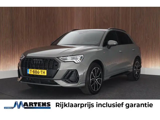 Audi Q3 35 TFSI 150pk S edition Black Edition Camera Stoelverwarming LED Virtual Cockpit Navigatie
