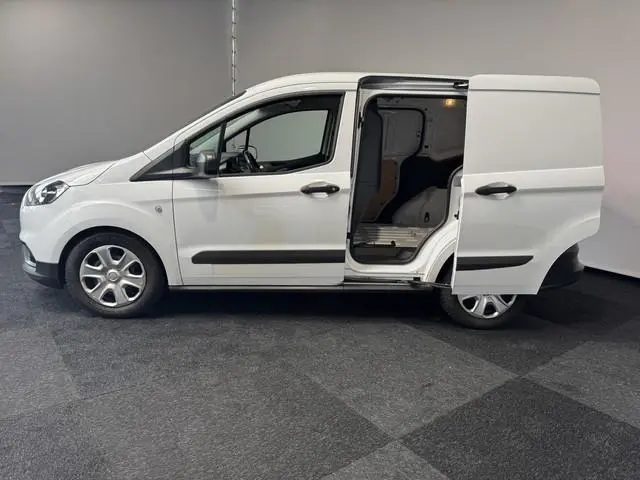 Ford Transit Courier
