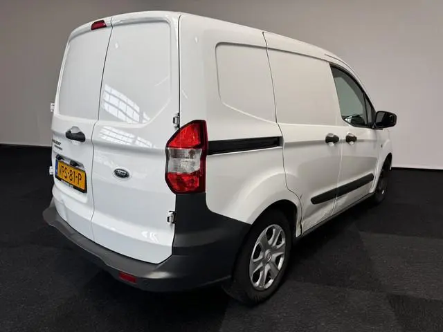 Ford Transit Courier