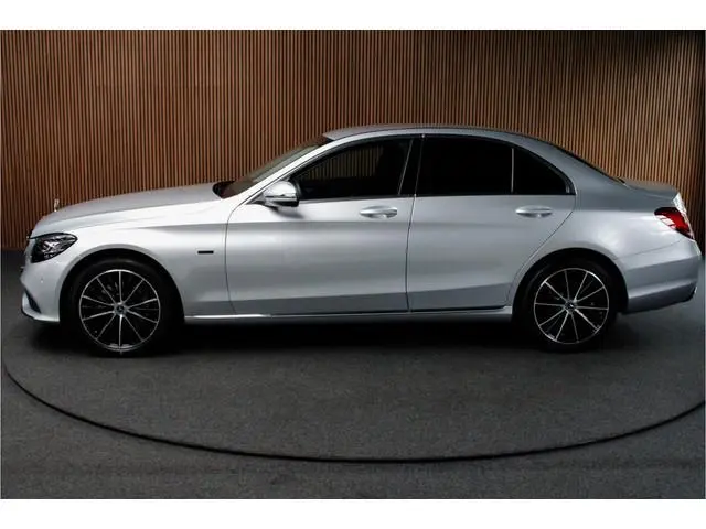 Mercedes-Benz C-klasse 300 e Premium Pack Burmester - Leder - Dab - Sportstoelen