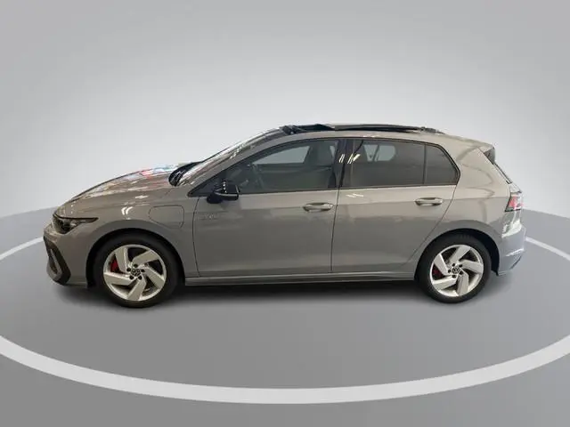 Volkswagen Golf 1.5 272pk DSG eHybrid GTE · Panoramadak · 360 Camera · Dodehoek Detectie · Stoel-& S...