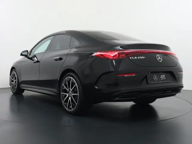 Mercedes-Benz CLA 250+ Launch Edition 85 kWh Accu | Memorystoelen | Warmtepomp | Multibeam Led | Sto...