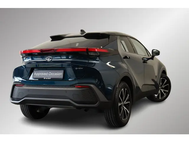 Toyota C-HR 1.8 Hybrid 140 First Edition Bitone, Groot scherm Stoel en stuurverwarming, Apple Carpla...