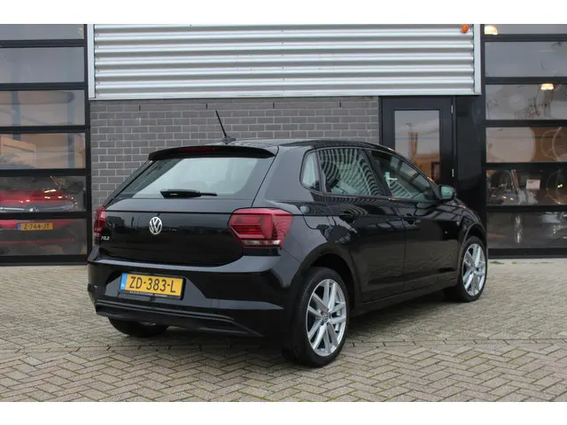 Volkswagen Polo 1.0 TSI Comfortline / Carplay / Navigatie / N.A.P.