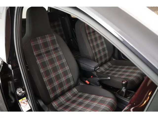 Volkswagen Up! 1.0 TSI 116pk GTI Panoramadak Stoelverwarming Cruise Control Parkeersensoren