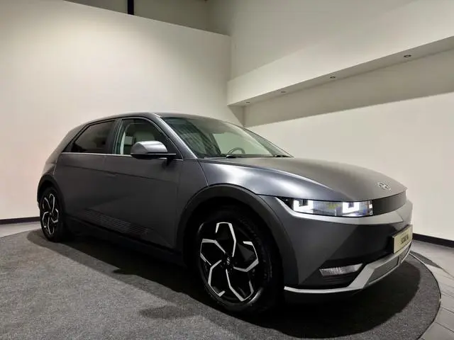 Hyundai IONIQ 5 Connect+ 77.4 kWh | Leder interieur | Trekhaak | Full Option | Soh (batterijcheck) W...