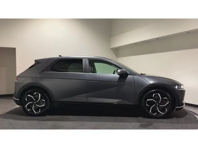 Hyundai IONIQ 5 Connect+ 77.4 kWh | Leder interieur | Trekhaak | Full Option | Soh (batterijcheck) W...