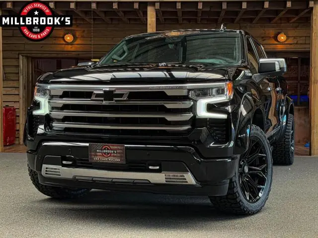 Chevrolet Silverado High Country, Widebody, 4Play velgen, LPG, Bedcover in kleur, Adaptieve Cruise c...