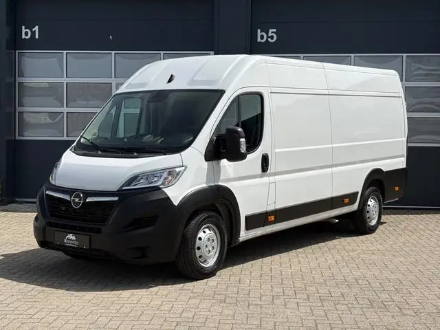 Opel Movano