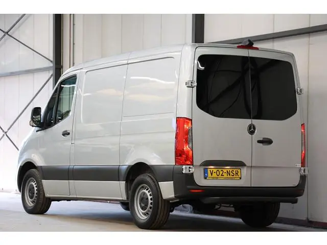 Mercedes-Benz Sprinter 317 L1H1 170PK 2000KG TREKVERMOGEN