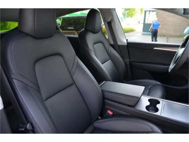 Tesla Model Y Long Range RWD 75 kWh AutoPilot3.0 Ryzen