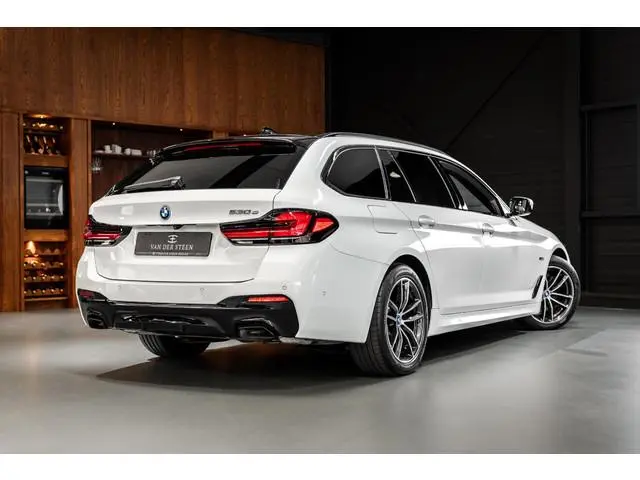 BMW 5-serie Touring 530e Executive M Sport | Standkachel | Dealer Onderhouden