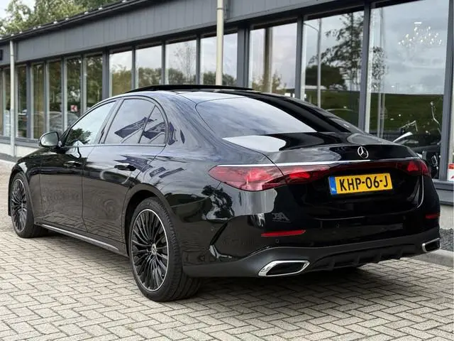 Mercedes-Benz E-klasse 220 d AMG Line Pano 360 Hyperscreen Burmester 4D