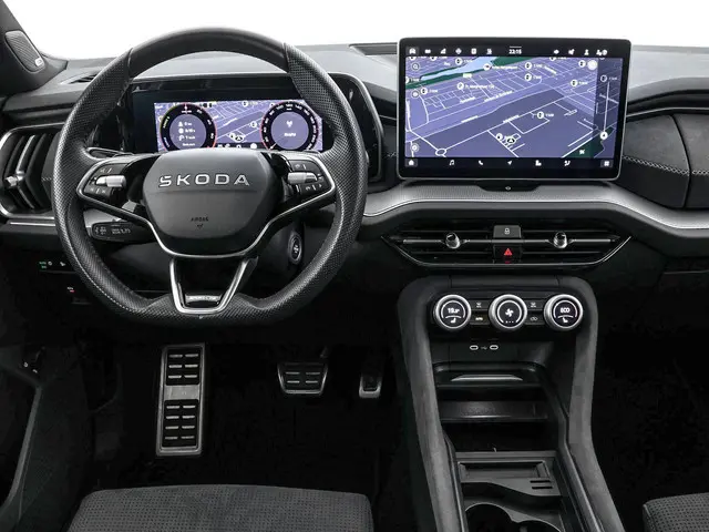 Skoda Kodiaq 1.5 TSI PHEV 204pk Sportline Business · Panoramadak · Camera · Trekhaak · Matrix LED ·...