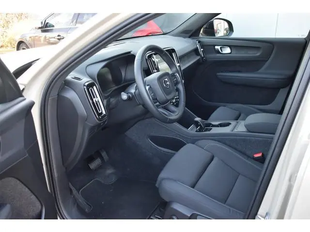 Volvo EX40