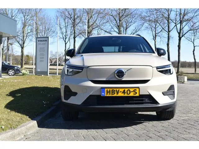 Volvo EX40 Extended Range Business edition 82 kWh | ACC | Blis | Climate pack | Camera | 19 "LMV