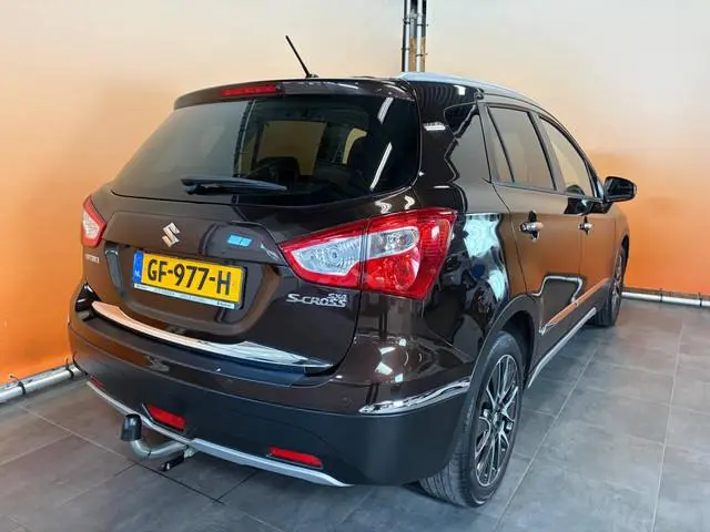 Suzuki S-Cross