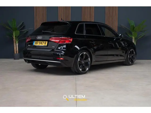 Audi A3 Sportback 1.6 TDI S-Line Automaat | LED Trekhaak