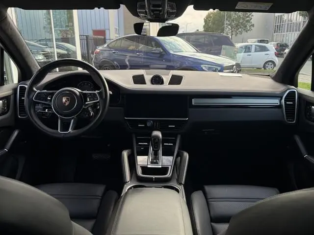 Porsche Cayenne 3.0 E-Hybrid Platinum Edition Sport uitlaat | Pano | Lucht | Trekhaak