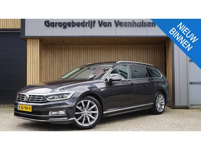 Volkswagen Passat Variant 1.8 TSI 180pk 3x R-Line Pano.Dak Leder DynAudio HUD Trekhaak Sfeerverlicht...