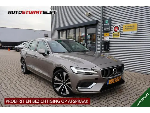 Volvo V60 2.0 T8 Recharge Business Pro 1e Eigenaar | NL-Auto | Dealer Onderh | BTW | 390PK | AWD | W...