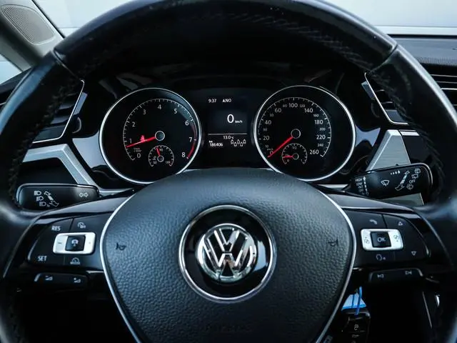 Volkswagen Touran 1.2 TSI Comfortline Edition 7p | Clima | Cruise | Navi | Panoramadak | Stoelverwar...