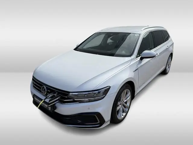 Volkswagen Passat Variant 1.4 TSI PHEV GTE Business | Leder